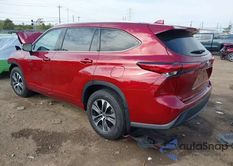 2021 Toyota Highlander Xle из США, поврежденный, VIN 5TDGZRBH6MS110338